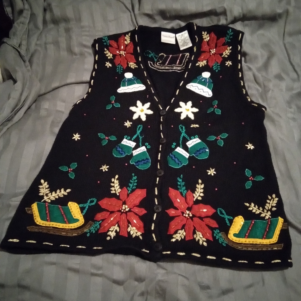 Bobbie Brooks Christmas Vest in a Size Medium 8/10